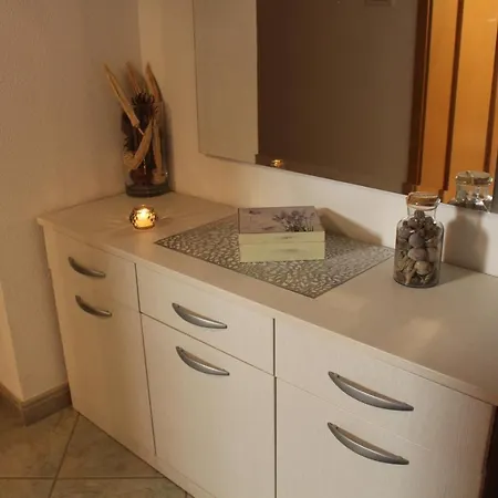 Apartament House *