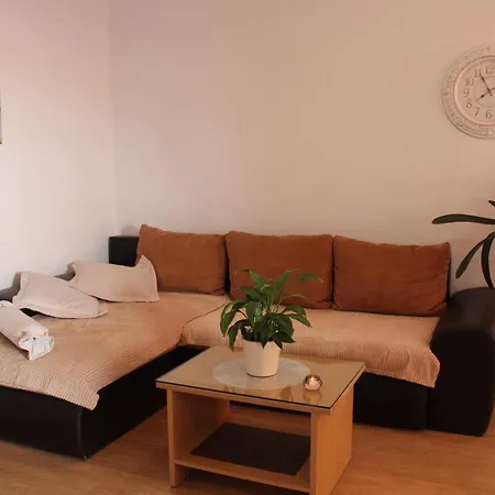 House Apartament *
