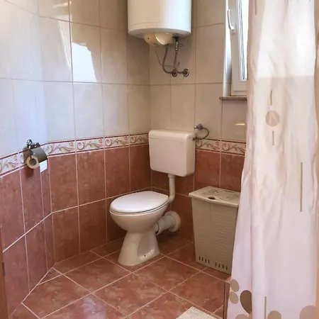 Apartament House *