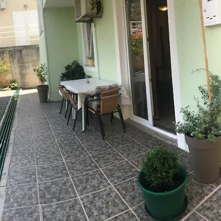 Apartment House