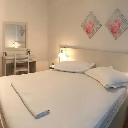 House マカルスカ